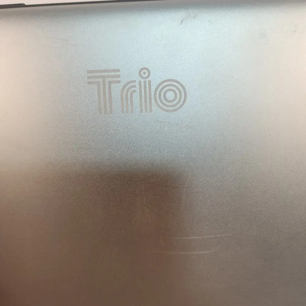 Trio Stealth G4 Android Tablet Silver Cracked Screen For Parts or Repair